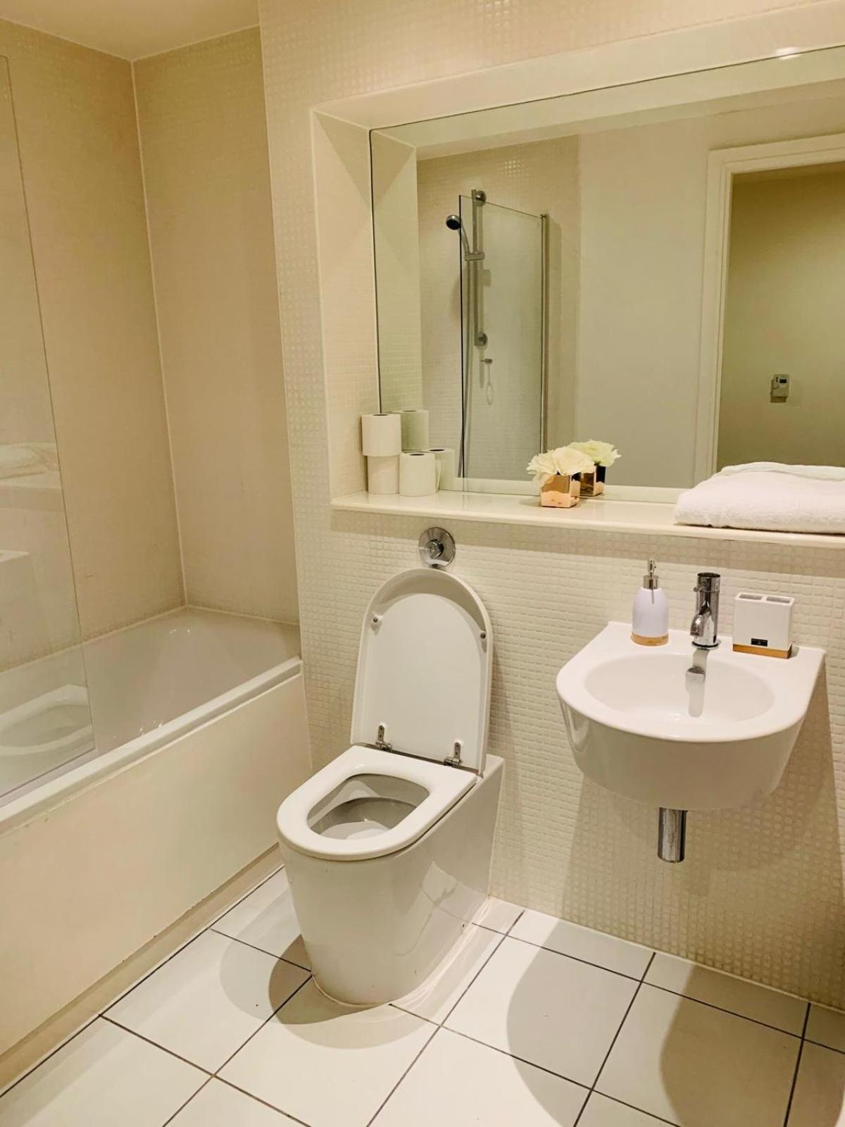 Canary Wharf View Apartments London Luaran gambar